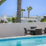 Bay View Apartment *